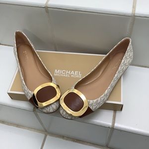 New in box! Michael Kors flats!